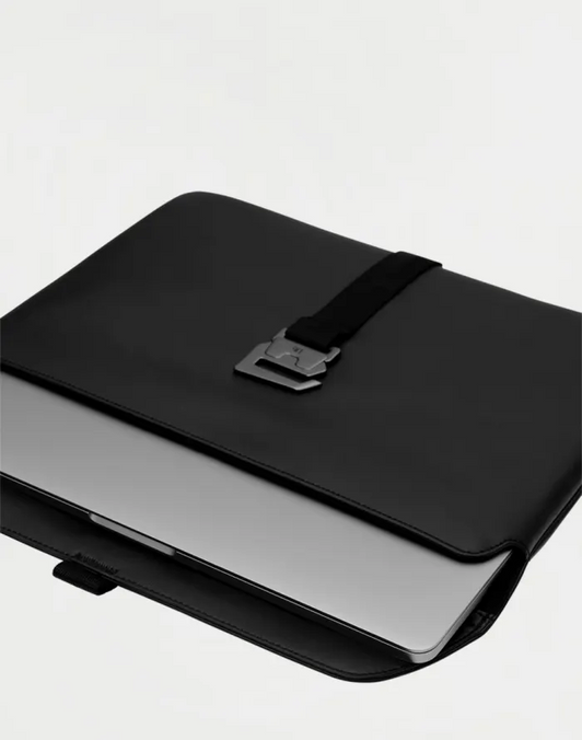 DB The Varldsvan Essential 14'' Laptopsleeve - Black Out